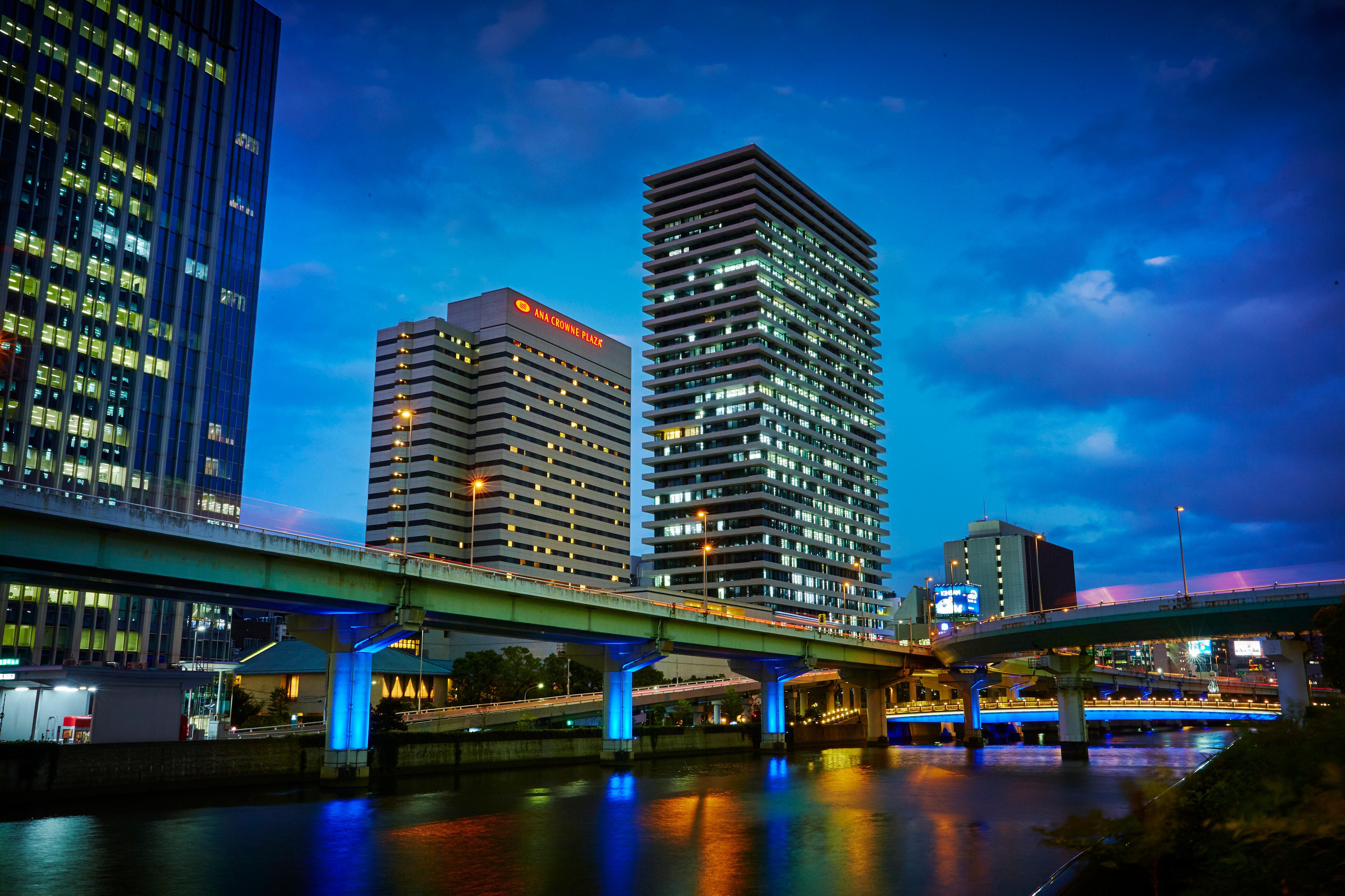 เอเอ็นเอ คราวน์พลาซ่า โอซาก้า Hotel ภายนอก รูปภาพ
