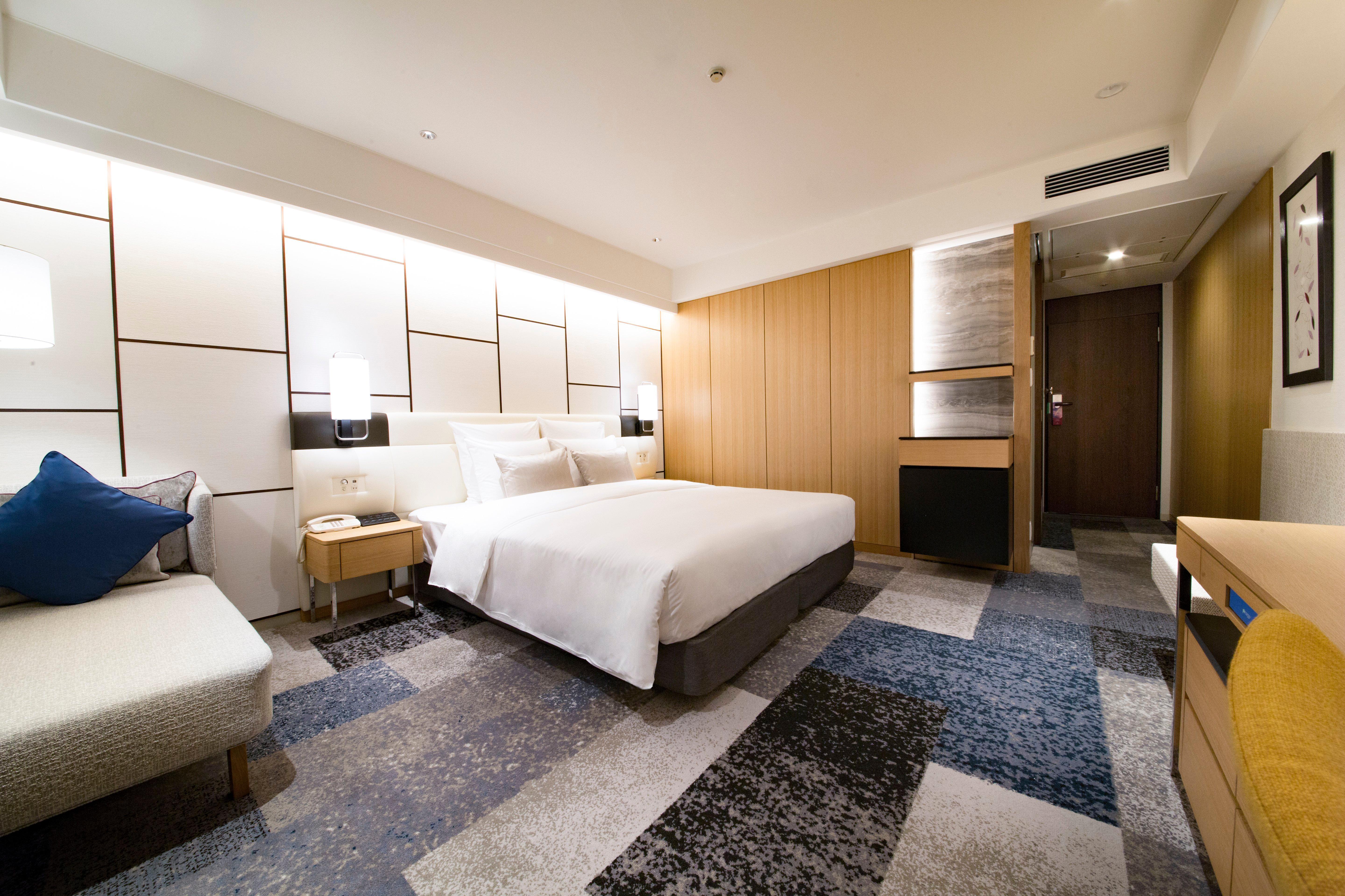 เอเอ็นเอ คราวน์พลาซ่า โอซาก้า Hotel ภายนอก รูปภาพ